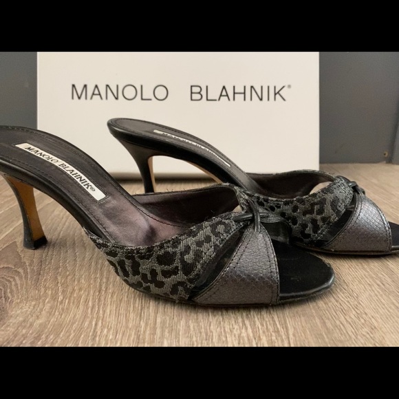 Manolo Blahnik Tailo Sandals - Picture 6 of 8